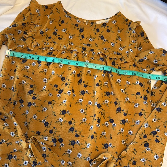 Mustard purple and white floral ruffle bow long sleeve blouse size small - Picture 9 of 10